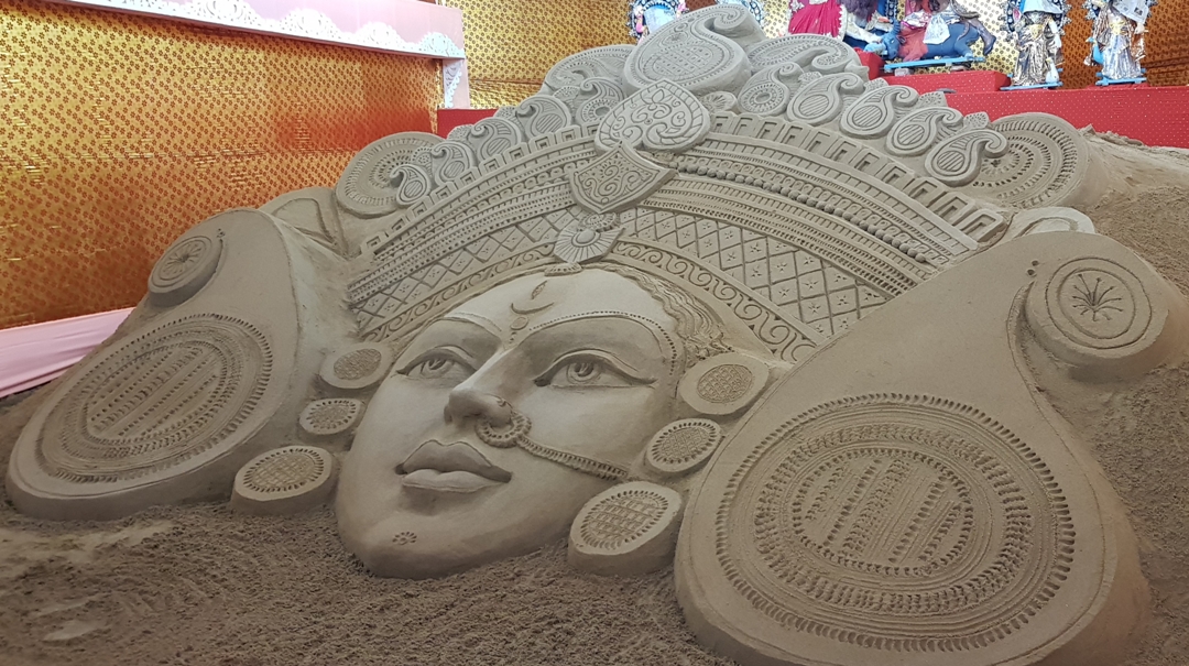 Dusshera Gets Off with Pomp & Ceremony