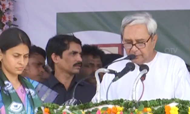 Naveen inaugurates MCH building, Tel river water project in Bolangir