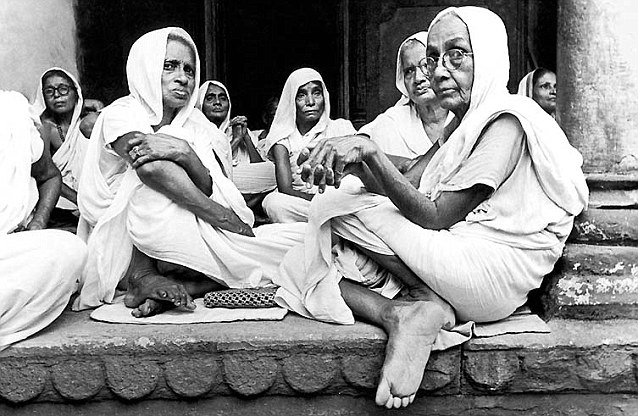 Pathetic Condition of Widows: SC Ask Whether States Have Women Commissions?