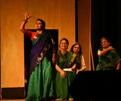 Wonder Women presents play ‘Na Mu Kariparibi’