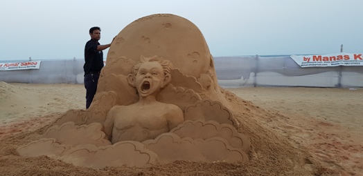 8th world-class sand art