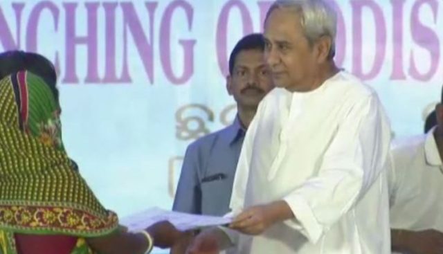Naveen launches world’s largest slum land title transfer project