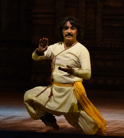 OMC GKCM Award Festival: Kathak by Ranjendra and violin by Ambi enthrall audience