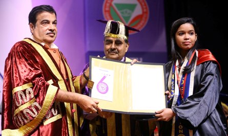 Convocation of SoA University: Gadkari stresses on knowledge and innovation for country’s growth