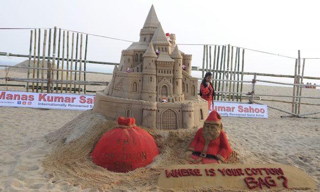 Sand artist Manas Sahoo’s Christmas message…