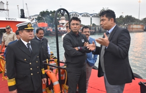 Odisha CS Asit Tripathy reviews Rs 7,000 crore projects of Paradip Port
