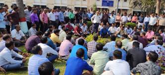 Odisha secretariat employees up in arms over DA issue