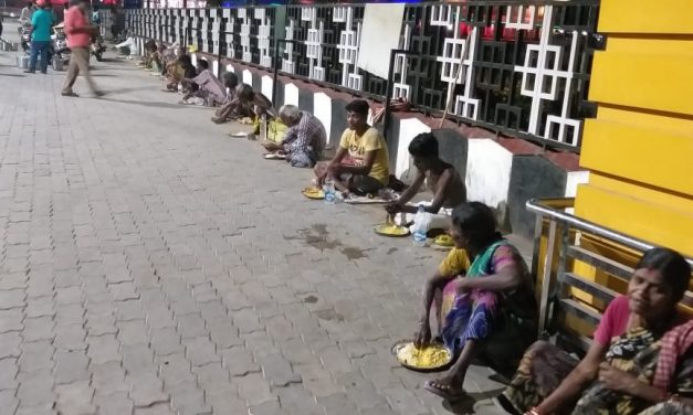 East Coast Railway, IRCTC, RPF feed 23,000 needy persons in 10 days