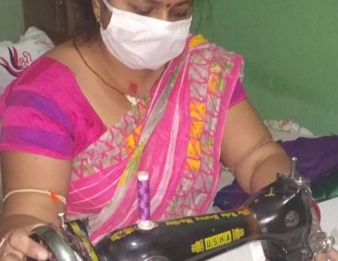 Tata Steel BSL supported Women SHG makes masks to combat  COVID-19