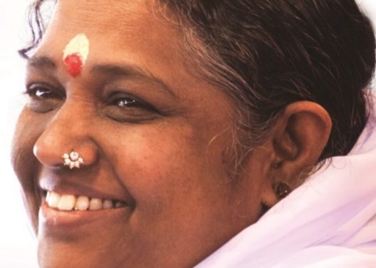 Mata Amritanandamayi  donates Rs13 crores to help Corona-affected