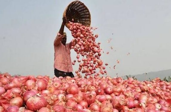 As onion price soars, govt opens buffer stock
