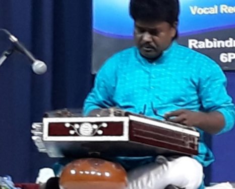 Bhubaneswar Music Circle presents Hariharan Award 2021 to vocalist Milan Panda