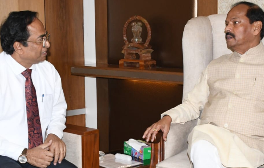 AIIMS Bhubaneswar ED Dr. Ashutosh Biswas calls on Odisha governor