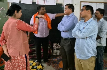 Usha Padhee visits cyclone shelters in BMC Areas