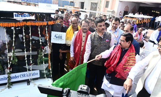 Jagannth Temple gets 10 green vehicle as part of IREDA CSR Initiative