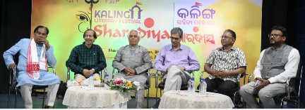 KLF’s  Sharadiya edition featured  lyricist Devdas Chhotray & Odissi vocalists Ramahari Das