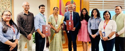 Hindalco signs MoU with Ministry of Textiles to transform Sambalpuri Handloom